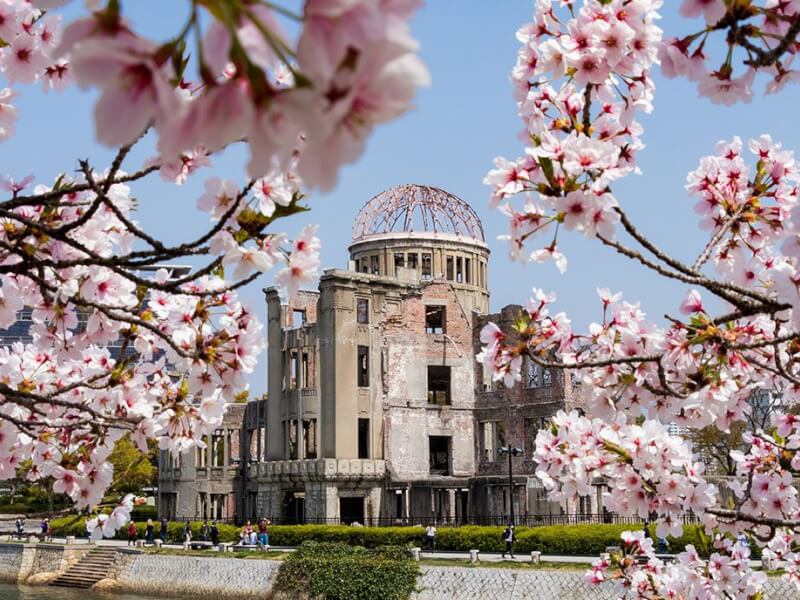 Beyond the absence of war: Pathways to peace in the Anthropocene