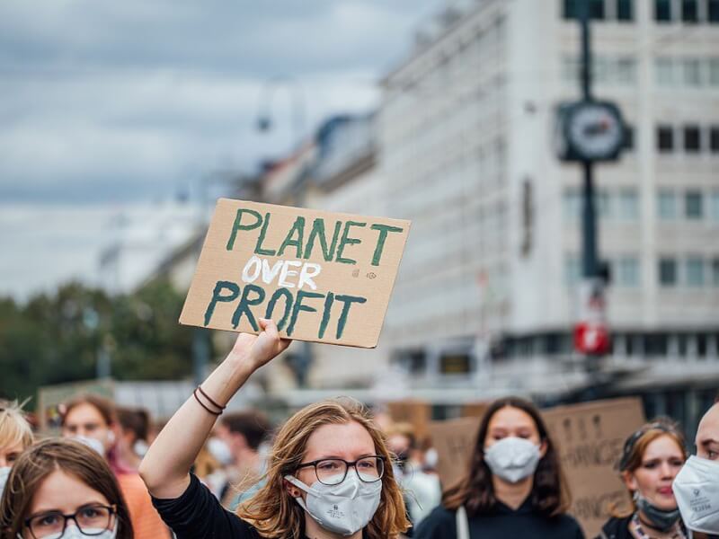 Beyond growth: prosperity in a changing world